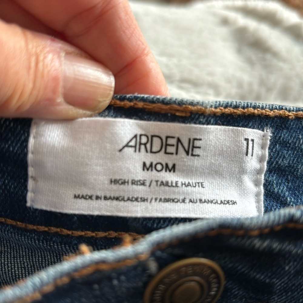 Ardent MOM jeans in med dark wash in 11